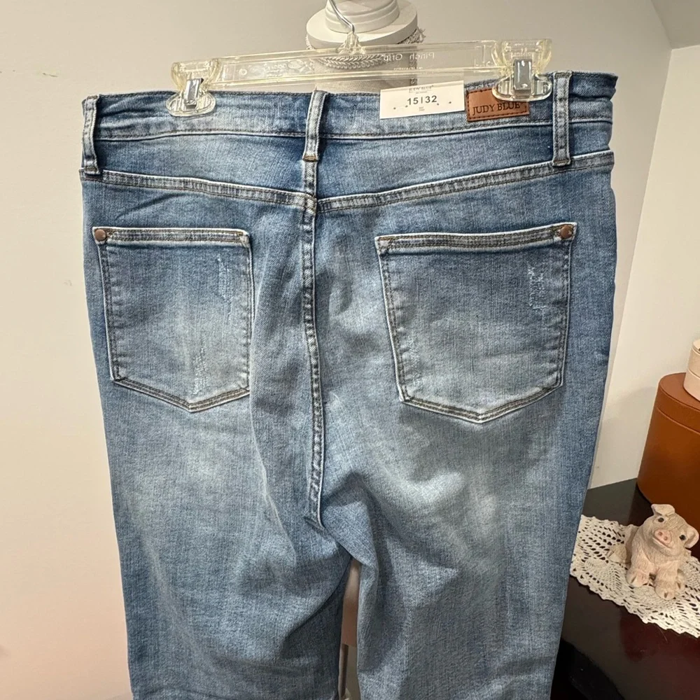 Judy Blue Stylish Blue Flare Women's Jeans - Picture 12 of 15